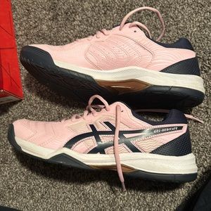 Asics Sneakers